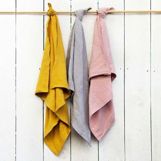 Bibs & Blankets | Lily & George